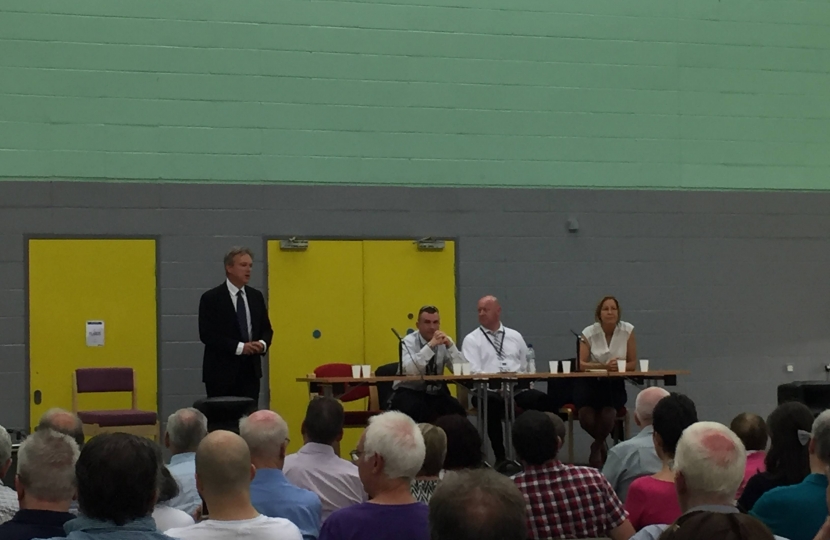 Henry Smith MP holds Public Meeting with Rail Operator