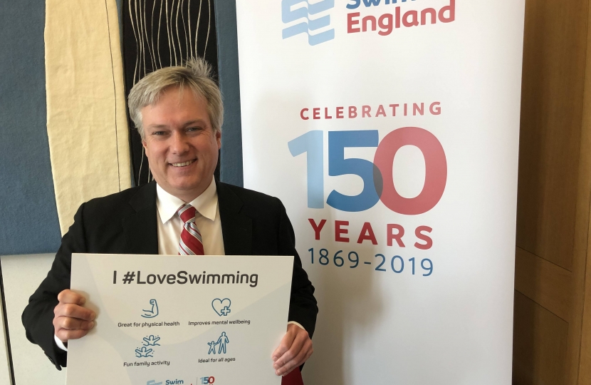 Henry Smith MP Backs #loveswimming Campaign
