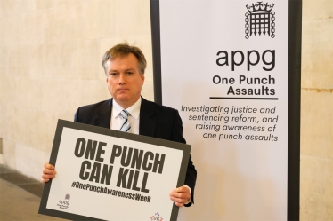 Henry Smith MP supports Campaign to End One Punch Assaults