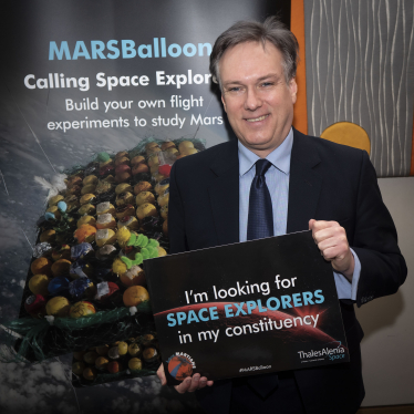 Henry Smith MP urges Crawley Schools to take park in Thales Alenia Space's Marsballoon Project